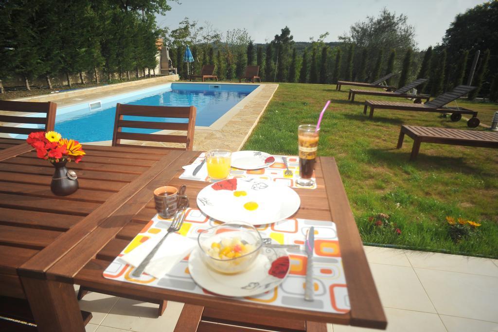Villa Poulades 고우비아 객실 사진