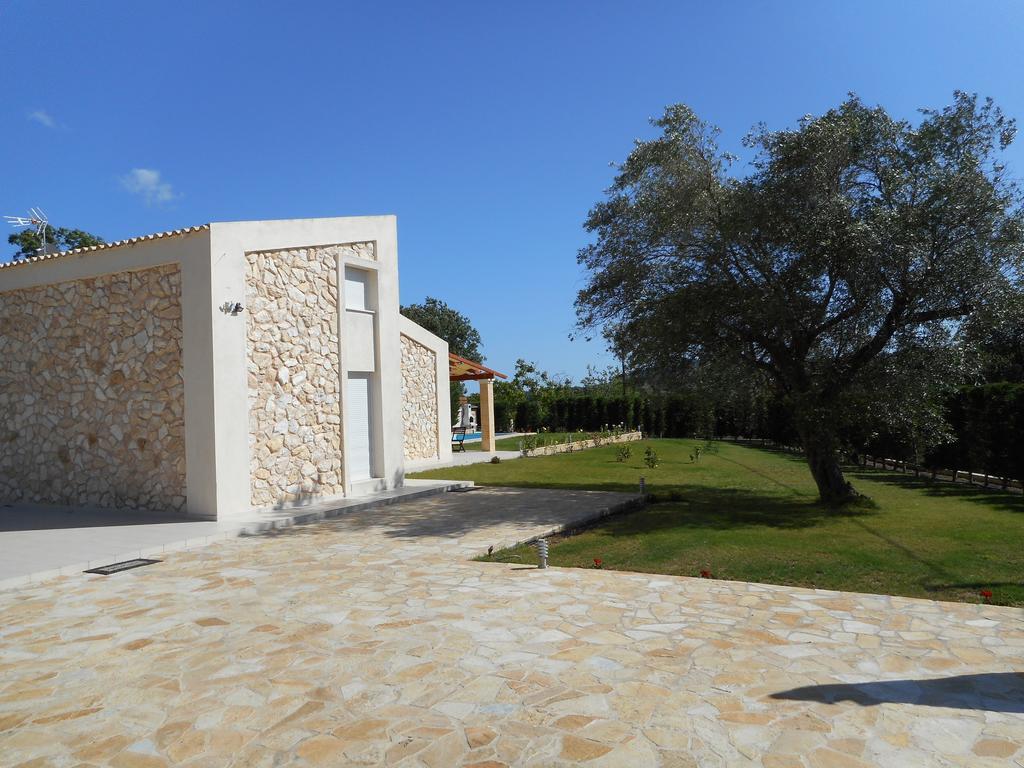 Villa Poulades 고우비아 외부 사진